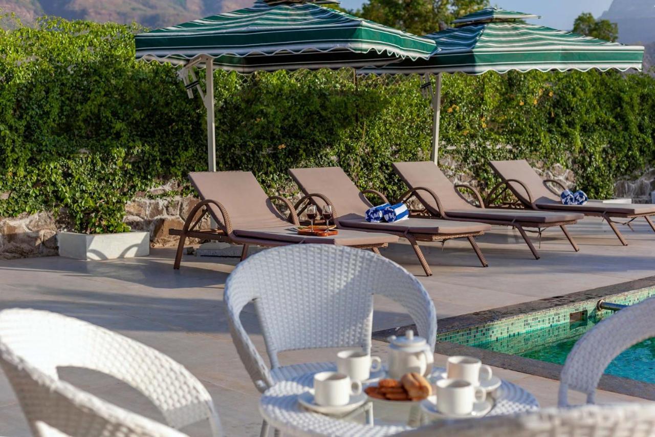 Natures Odyssey By Stayvista - Amidst Lush Greenery With Outdoor Pool And Indoor Activities Chinchavli エクステリア 写真