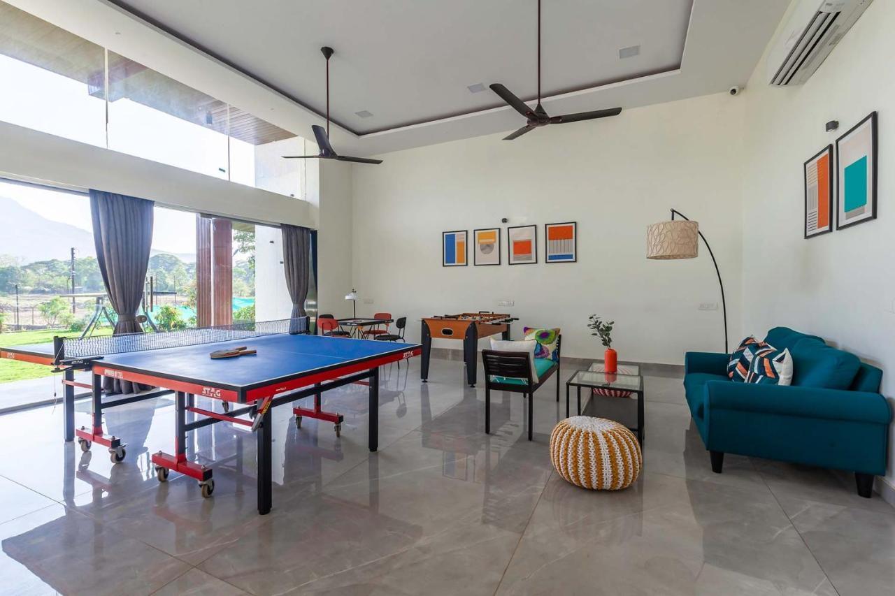 Natures Odyssey By Stayvista - Amidst Lush Greenery With Outdoor Pool And Indoor Activities Chinchavli エクステリア 写真