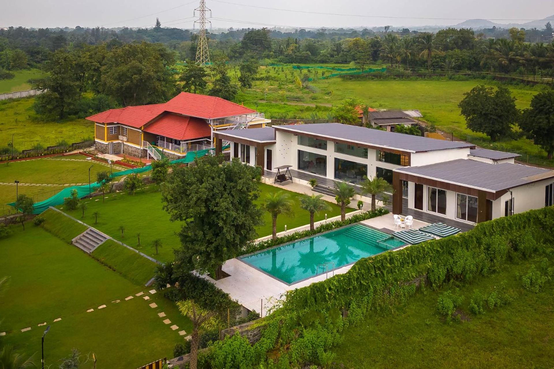 Natures Odyssey By Stayvista - Amidst Lush Greenery With Outdoor Pool And Indoor Activities Chinchavli エクステリア 写真